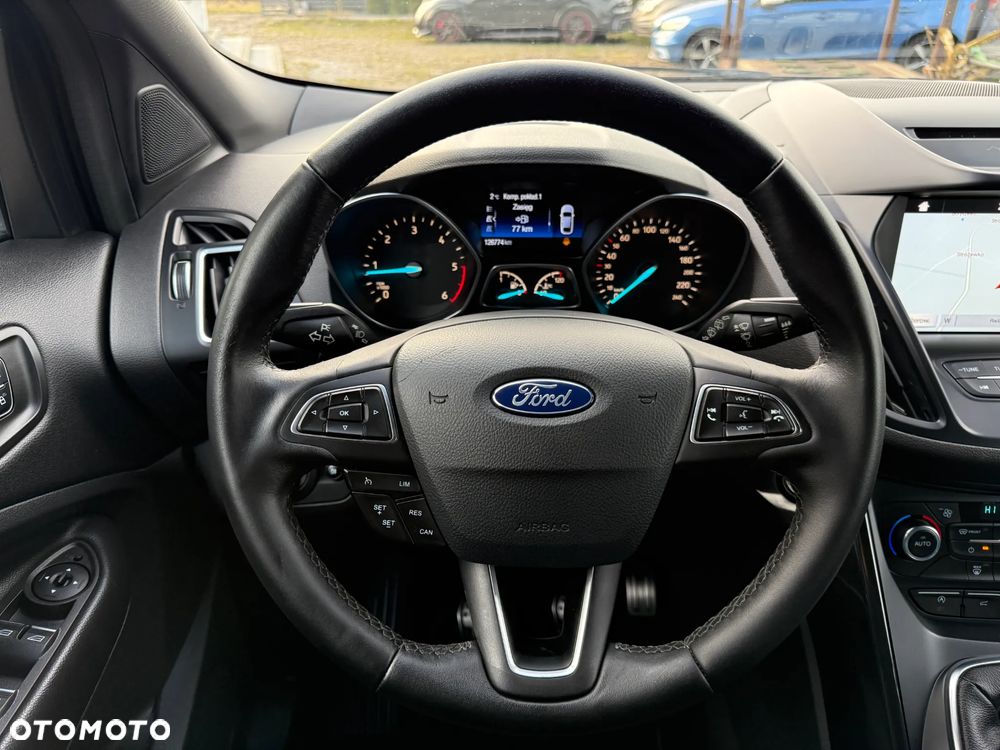 Ford Kuga 2.0 TDCi 2x4 ST-Line - 28