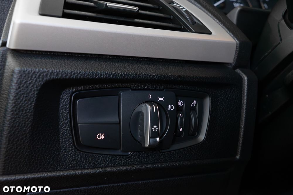 BMW Seria 1 116i - 4