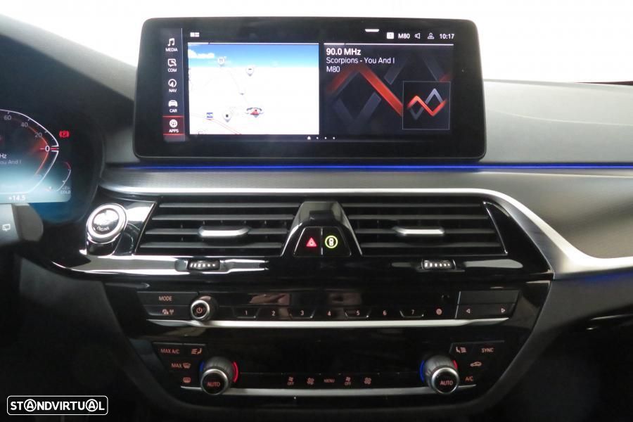 BMW 520 d Pack Desportivo M Auto - 15