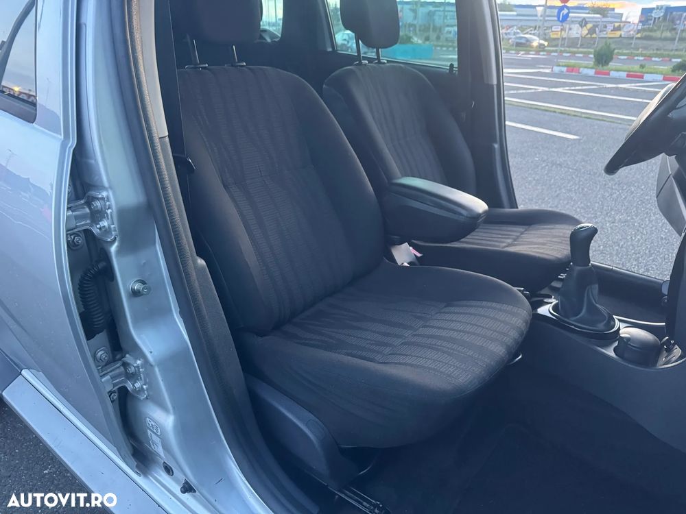 Dacia Duster 1.6 4x2 Prestige - 35