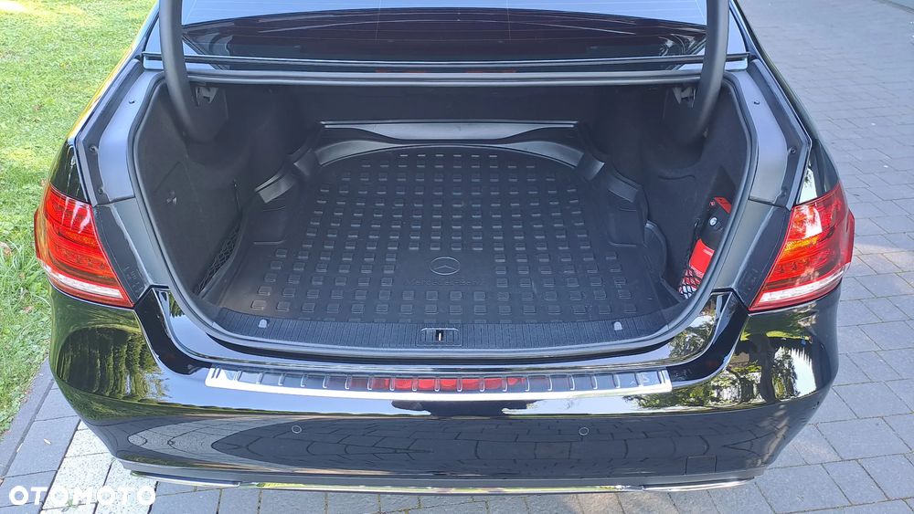 Mercedes-Benz Klasa E 250 Elegance - 14