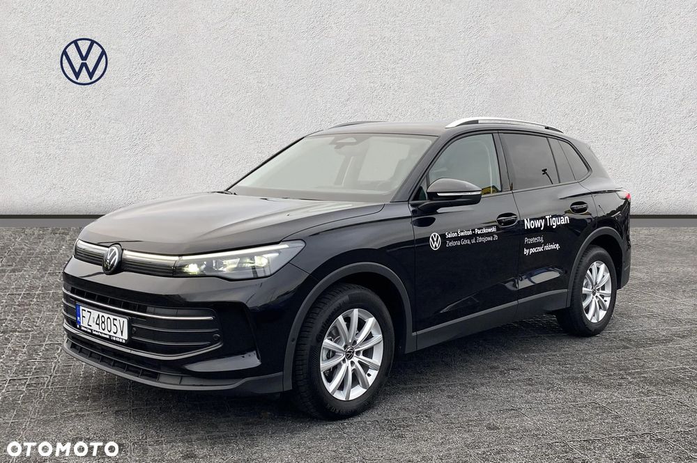 Volkswagen Tiguan - 1
