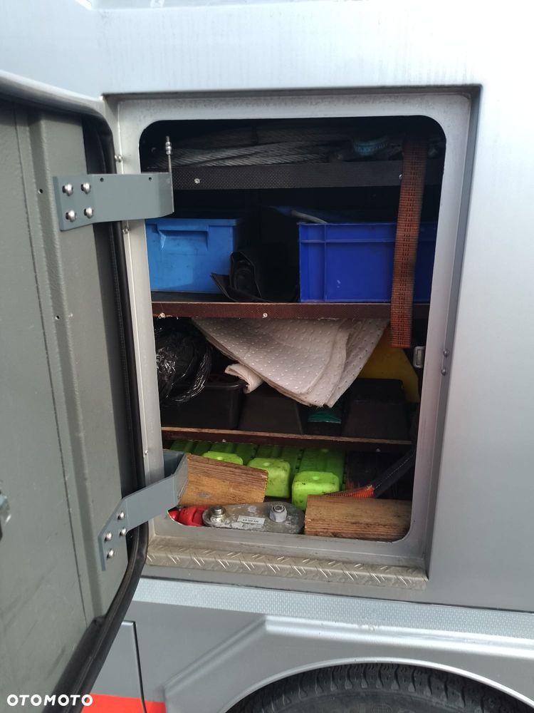 Mercedes-Benz Sprinter 616 - 23