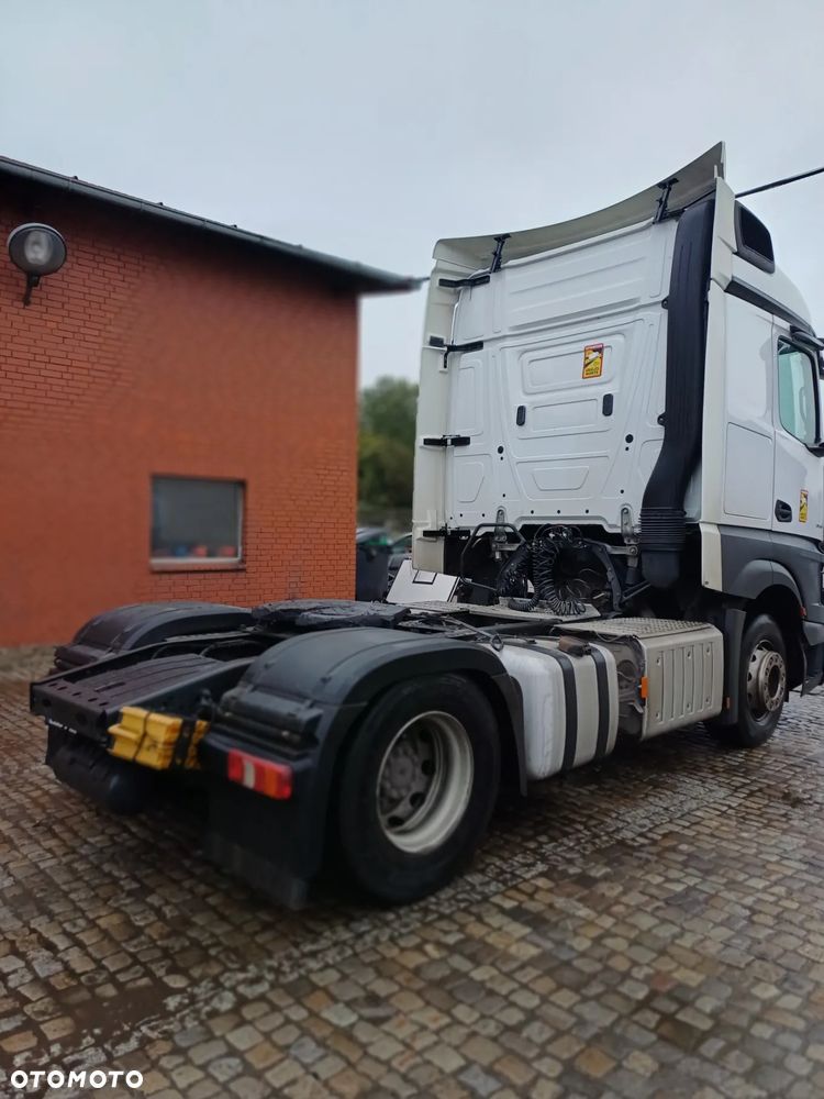 Mercedes-Benz ACTROS - 4