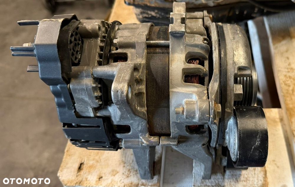 renault austral 1.3 alternator 240a 2310a8238r - 3