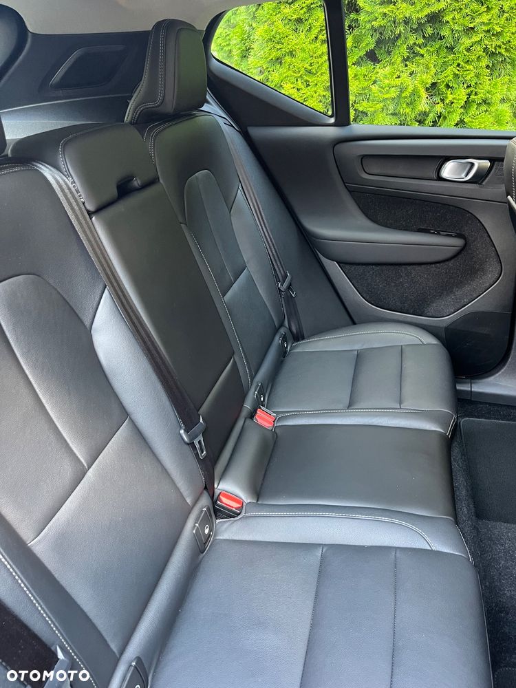 Volvo XC 40 T5 AWD Momentum (Intro Edition) - 22