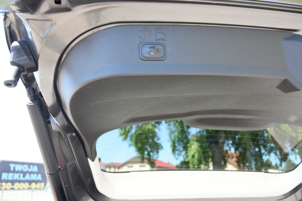 Ford Kuga 2.0 TDCi 4x4 Titanium - 24