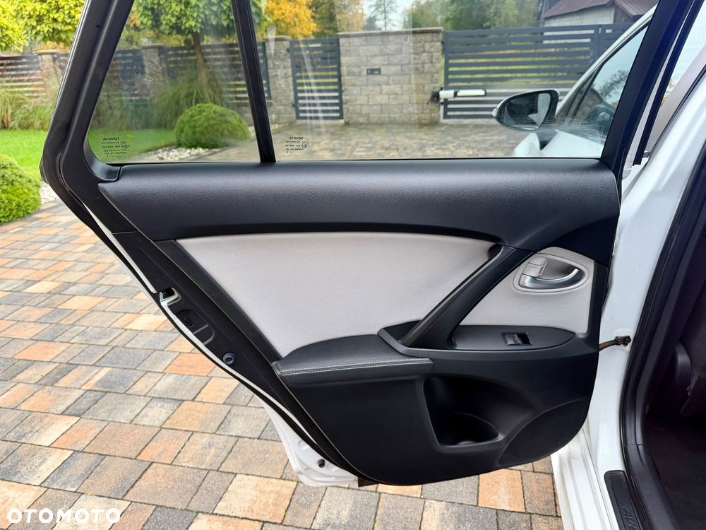 Toyota Avensis Touring Sports 1.8 Executive - 10