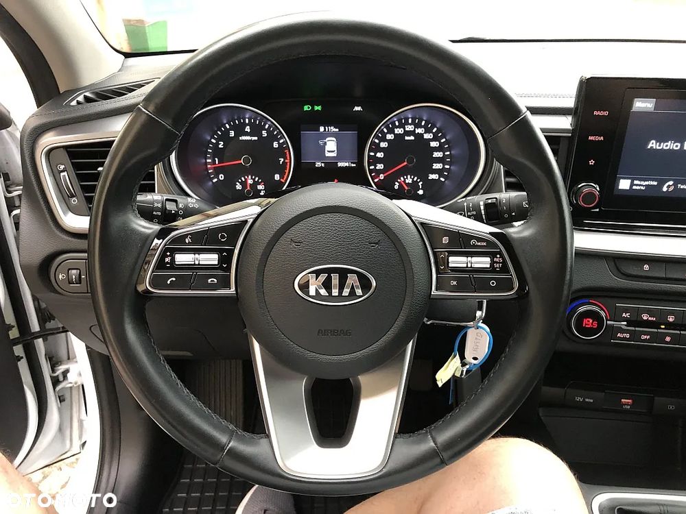 Kia Ceed 1.5 T-GDI L - 22
