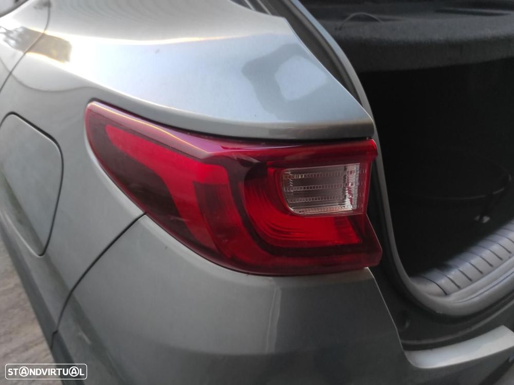 FAROLIM TRASEIRO ESQUERDO KIA STONIC YBCUV