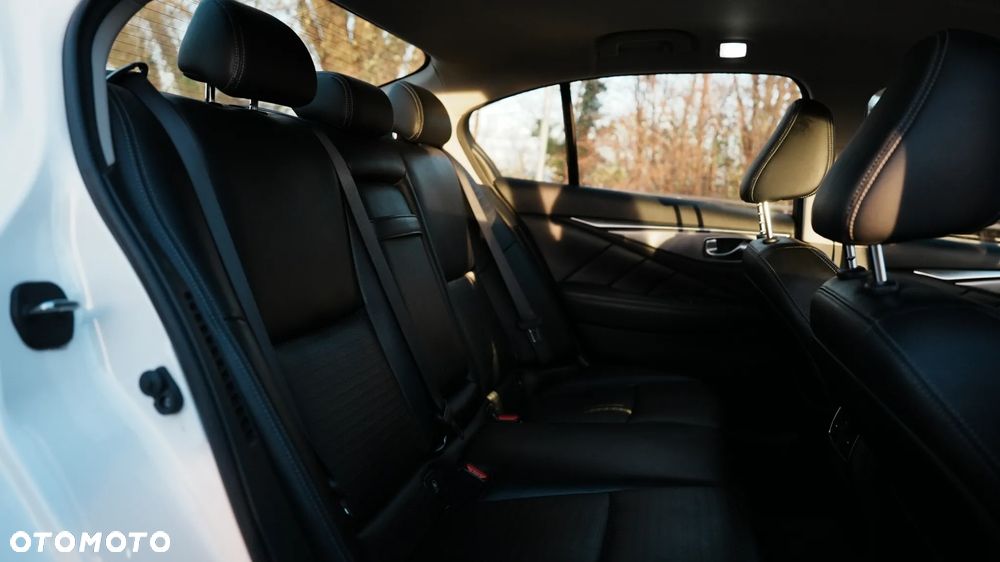 Infiniti Q50 Q50S Hybrid Sport Tech AWD EU6 - 12