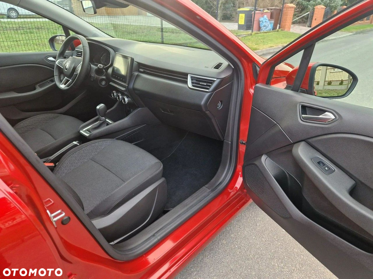 Renault Clio 1.6 E-TECH Intens - 18
