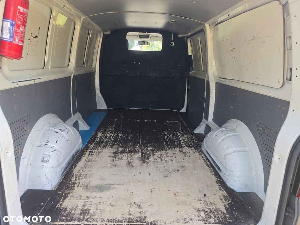 Volkswagen Transporter - 16