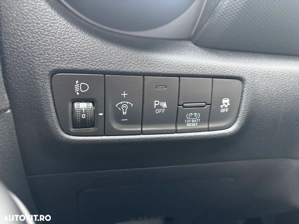 Hyundai KONA 1.6 GDI DCT Advantage - 29