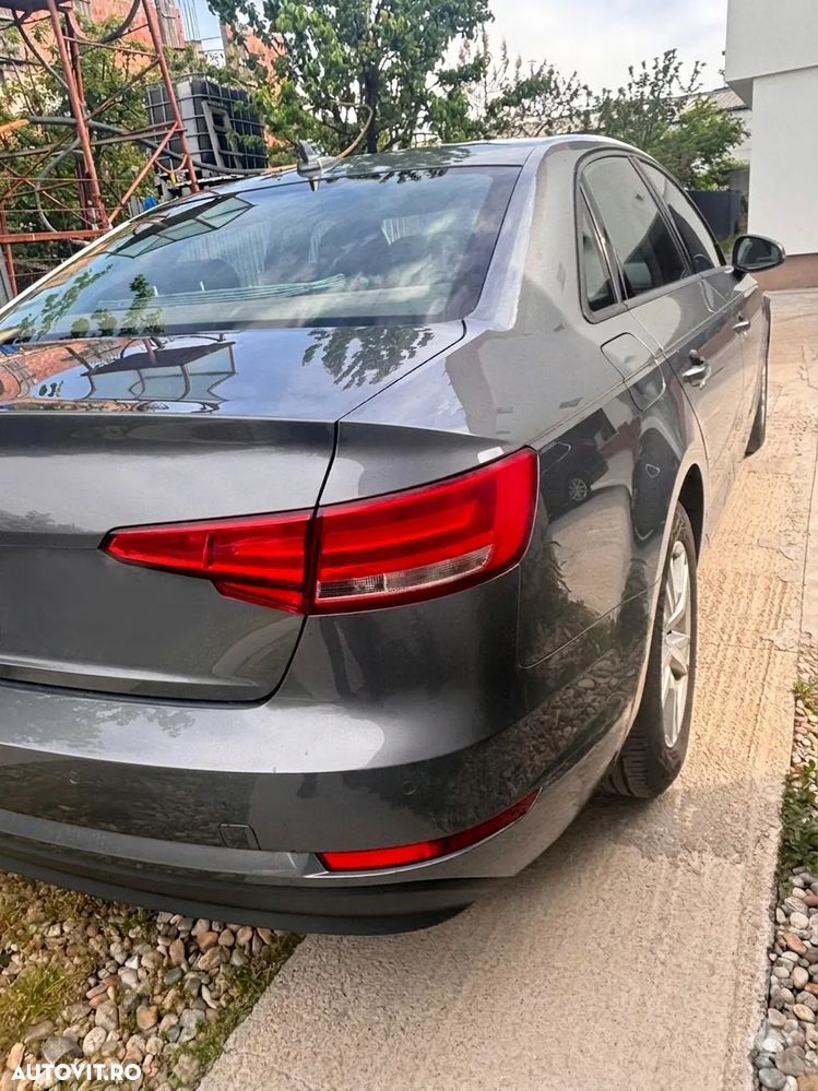 Audi A4 Limuzina 2.0 TDI - 13