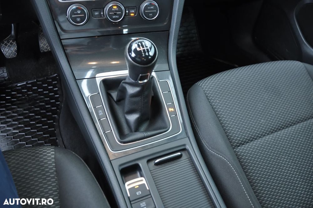 Volkswagen Golf 1.0 TSI Trendline - 17