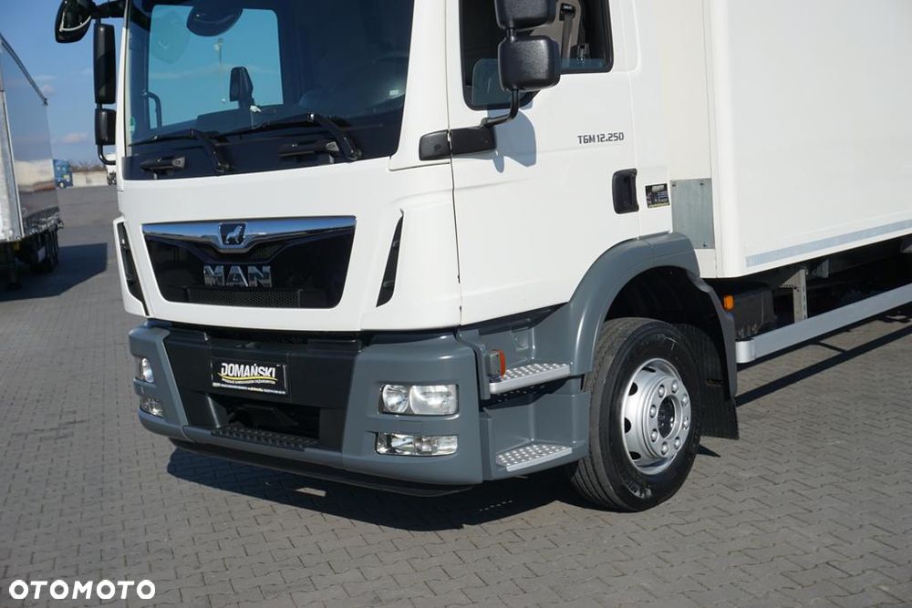 MAN TGM / 12.250 / EURO 6 / KONTENER + WINDA / 20 PALET / DŁ. 8 M - 20
