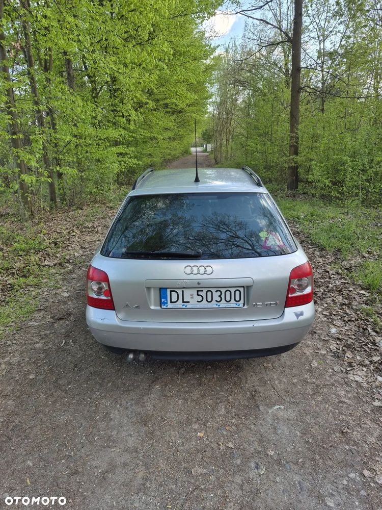 Audi A4 Avant - 4
