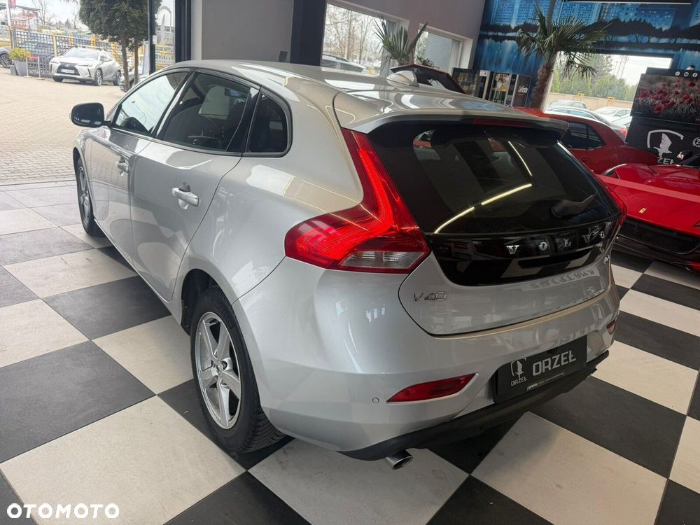 Volvo V40 - 10
