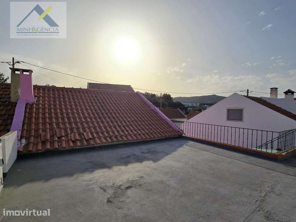 Moradia Bi Familiar na Varzinha em Setúbal - Grande imagem: 5/40