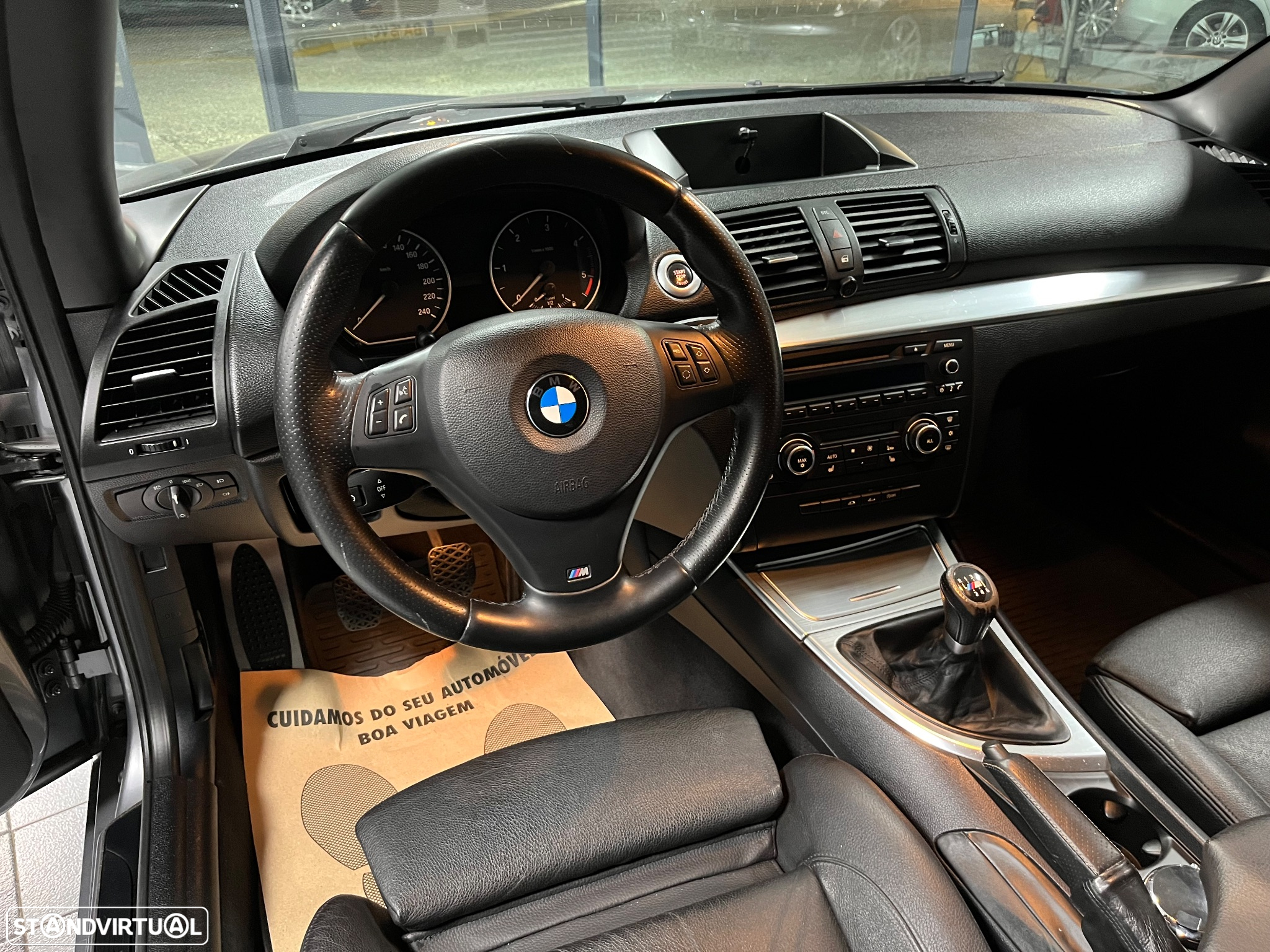 BMW 118 d Cabrio Limited Edition Lifestyle c/ M Sport Pack - 30