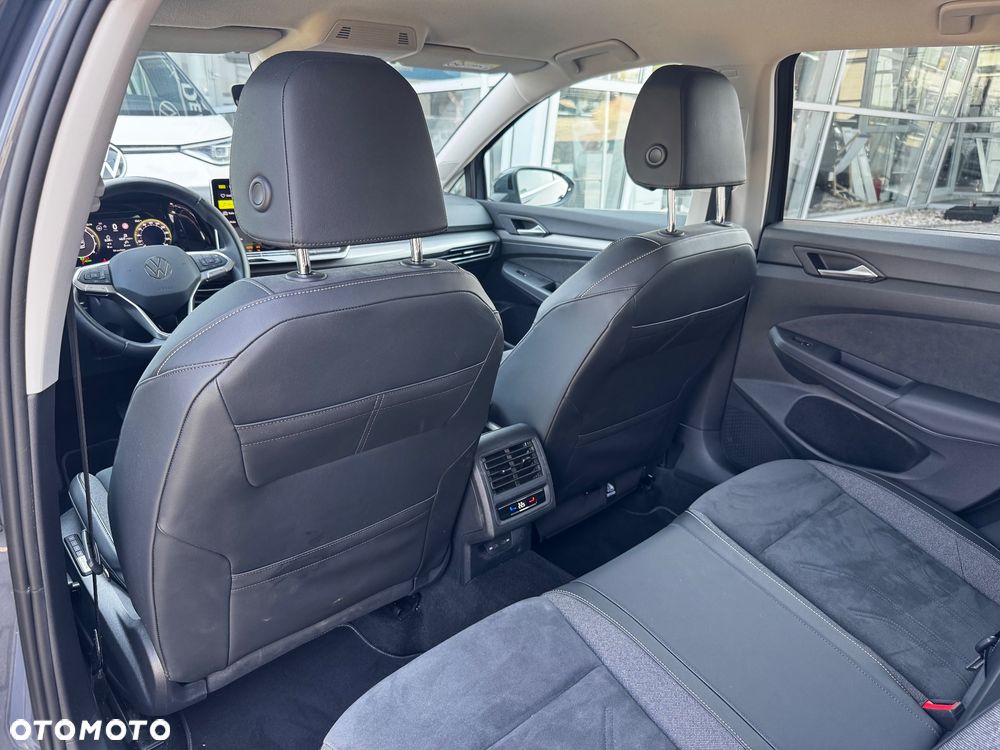 Volkswagen Golf 1.5 eTSI EVO Style DSG - 12