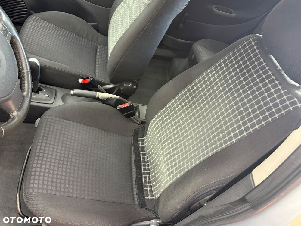 Opel Corsa 1.2 16V Cosmo EasyTronic - 5