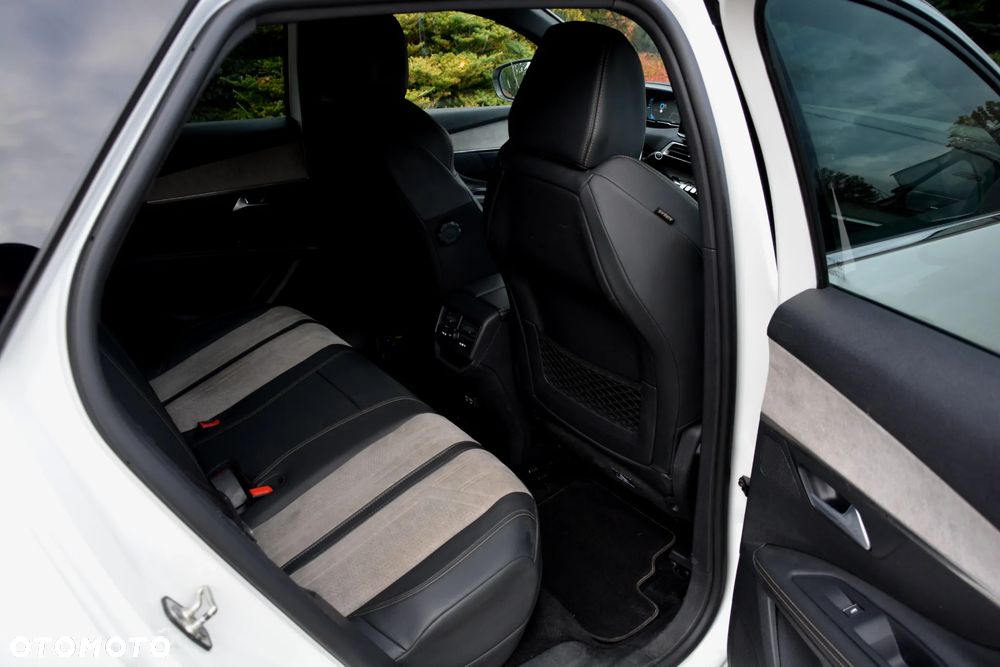 Peugeot 3008 Hybrid4 300 e-EAT8 GT - 19