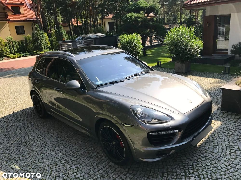 Porsche Cayenne - 6