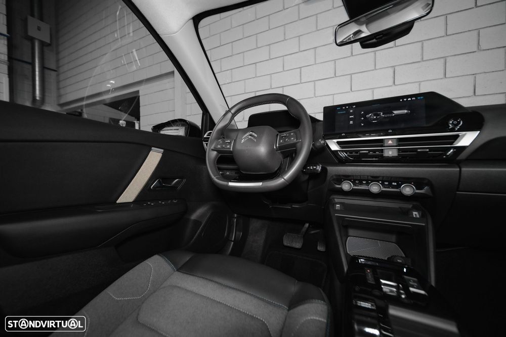 Citroën C4 X 1.2 PureTech Plus EAT8 - 37