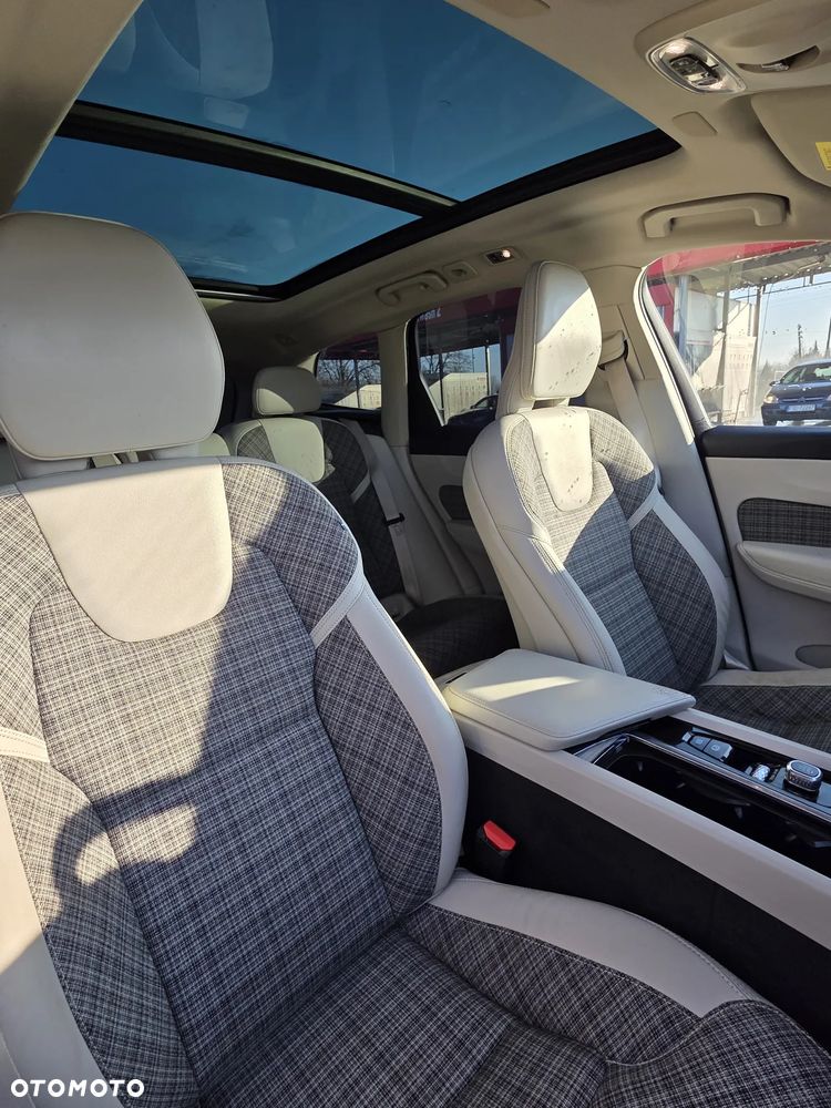 Volvo XC 60 T5 AWD Momentum - 11