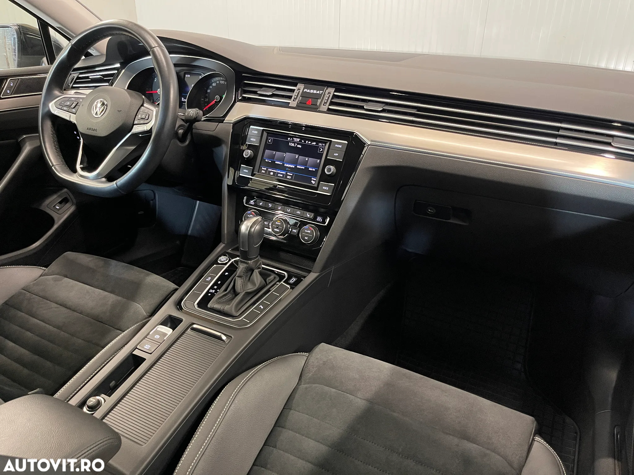 Volkswagen Passat 2.0 TDI DSG Highline - 8