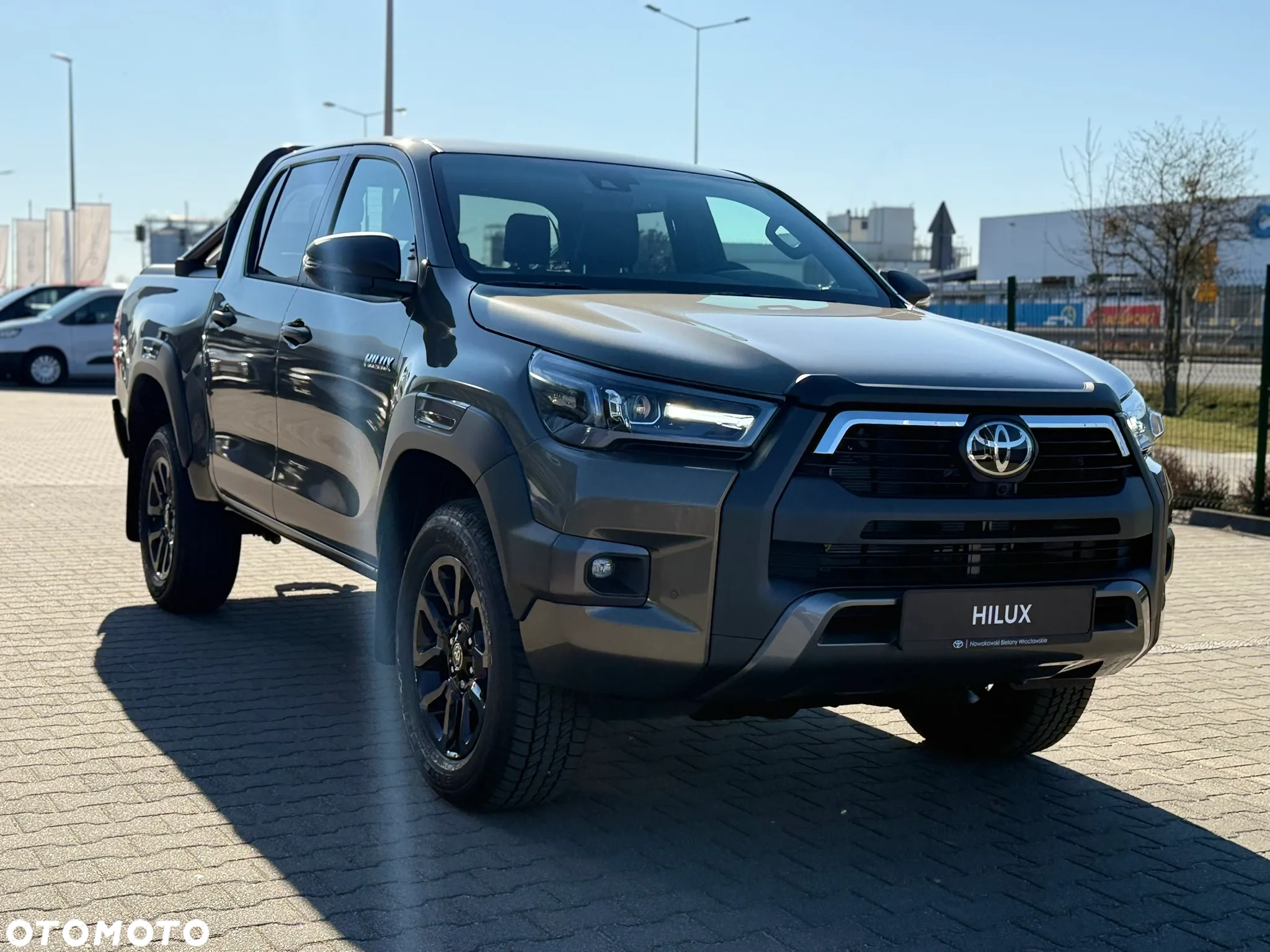 Toyota Hilux - 15