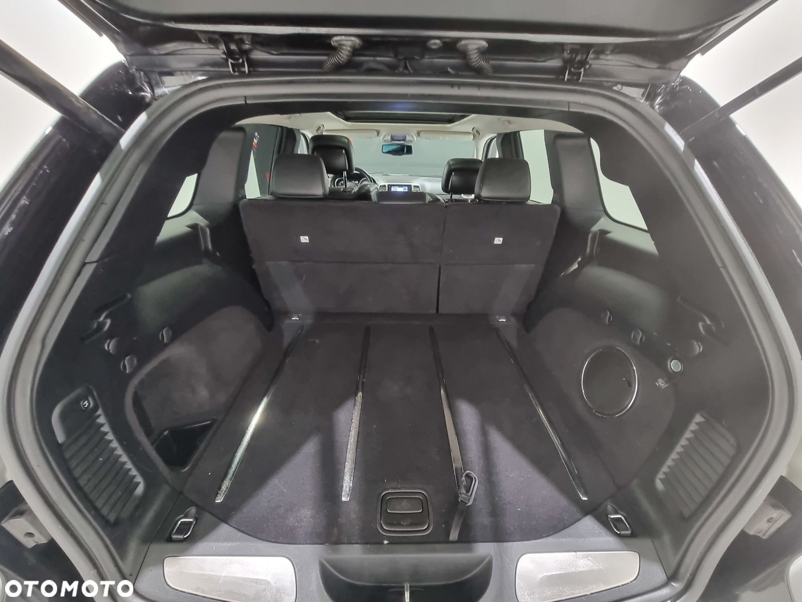 Jeep Grand Cherokee - 29