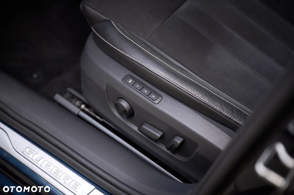 Skoda Superb 1.5 TSI ACT Style DSG - 22