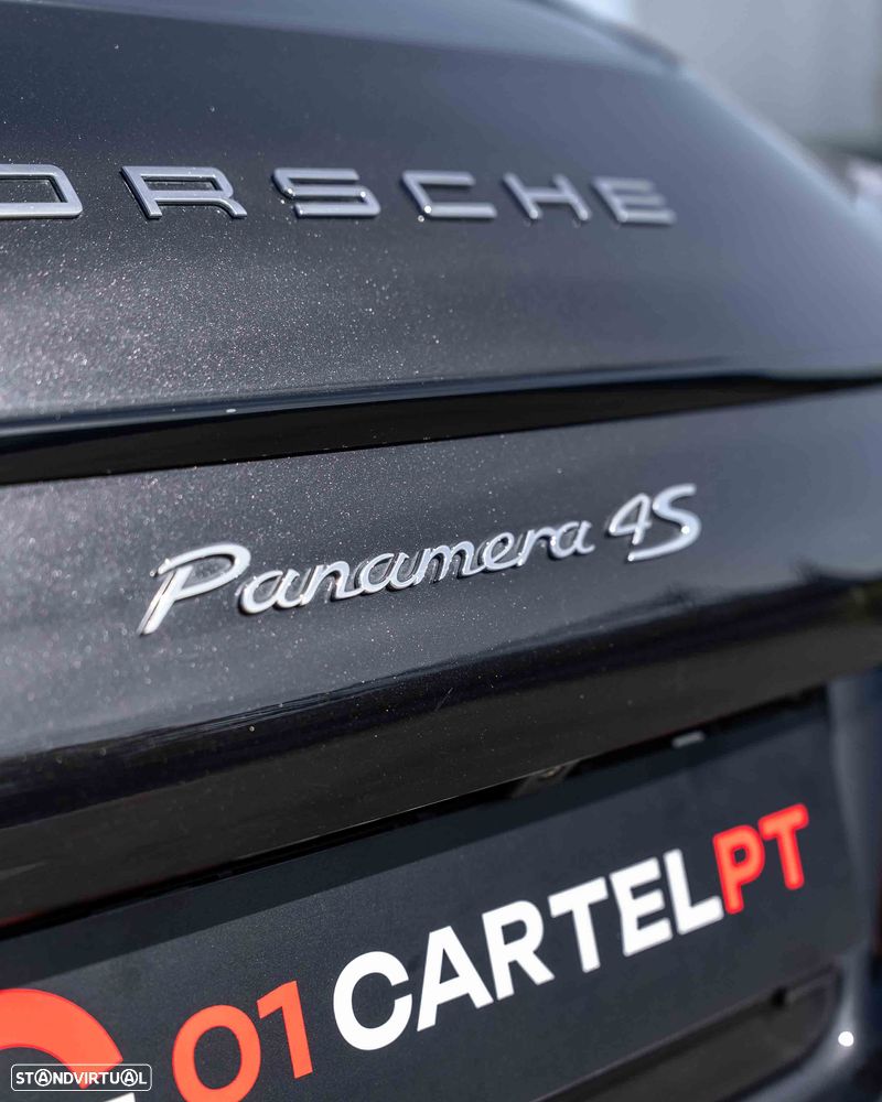 Porsche Panamera 4S PDK - 12