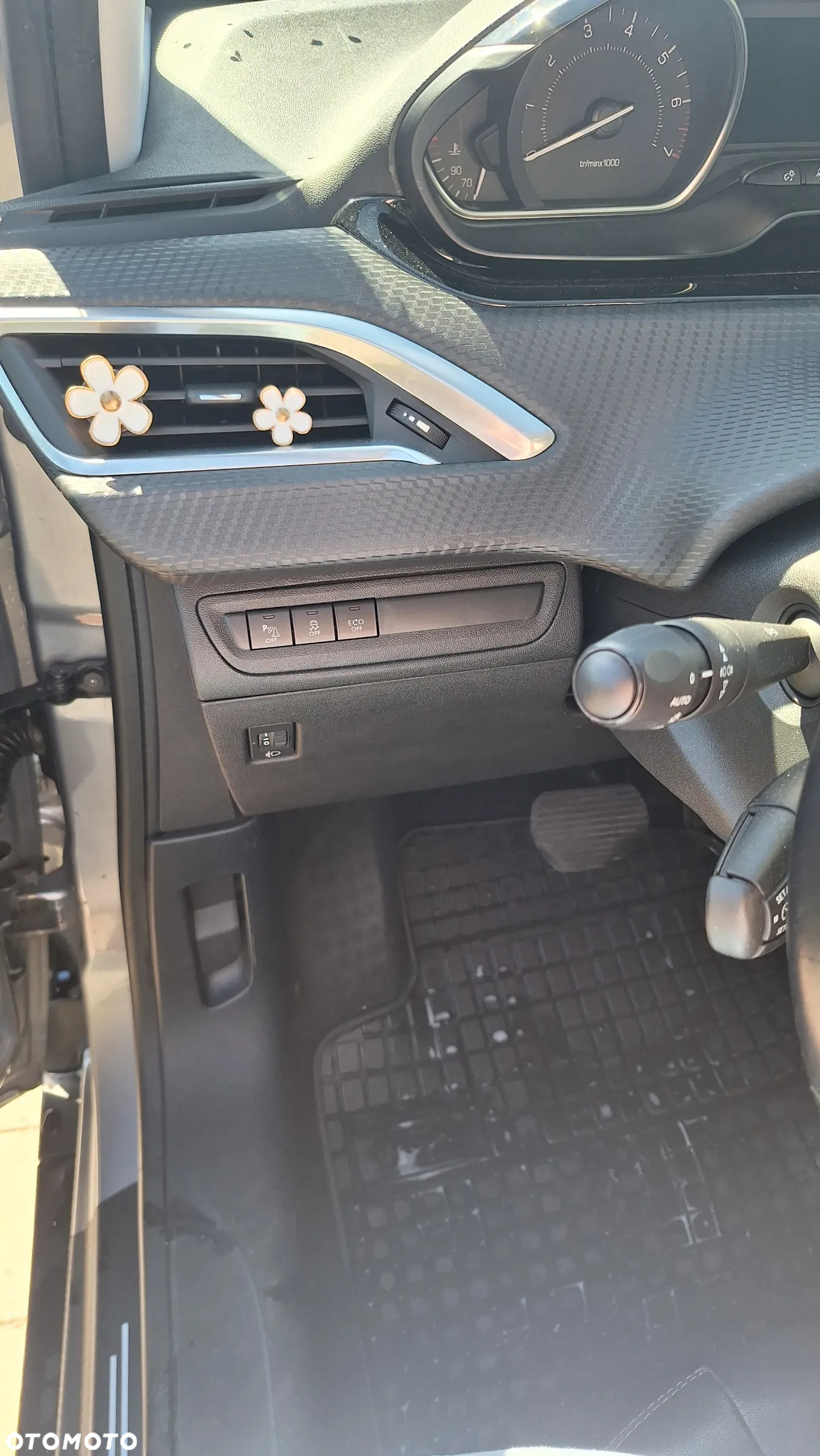 Peugeot 2008 - 9