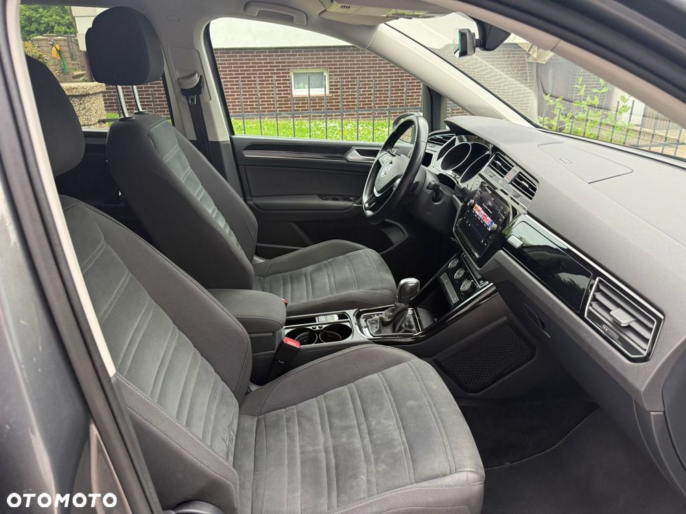 Volkswagen Touran 2.0 TDI SCR (BlueMotion Technology) DSG Highline - 11