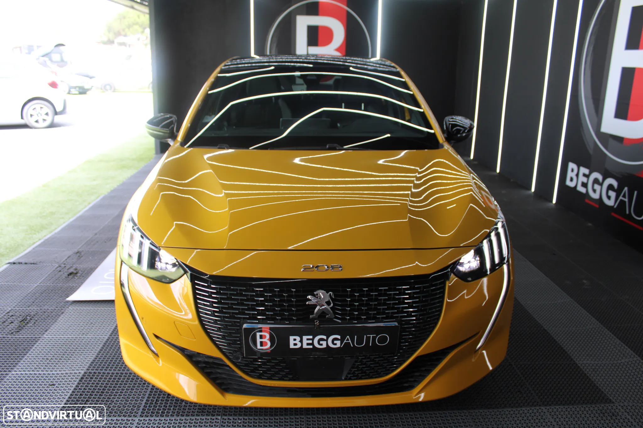 Peugeot 208 PureTech 130 EAT8 GT - 3