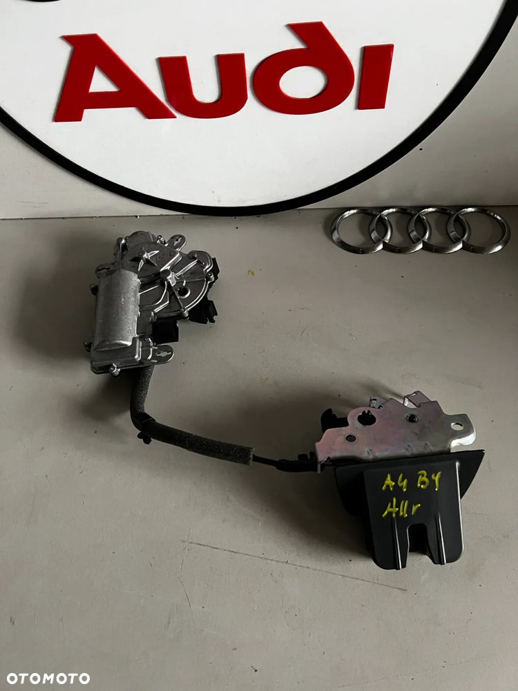 AUDI A5 8W Q7 4M A4 B9 E-TRON ZAMEK DOCIĄG KLAPY BAGAŻNIKA 3V5827887B - 1