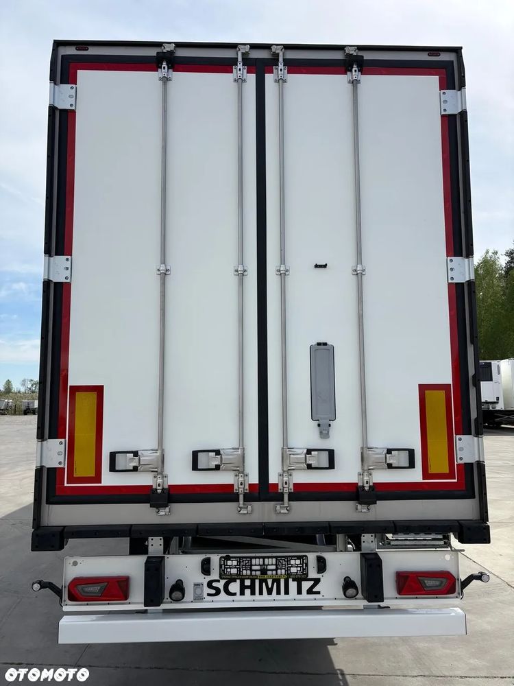 Schmitz Cargobull odbiór w Polsce, Fabrycznie nowa chłodnia Schmitz hakowa hakówka 2026 r. klapy wentylacyjne - 7