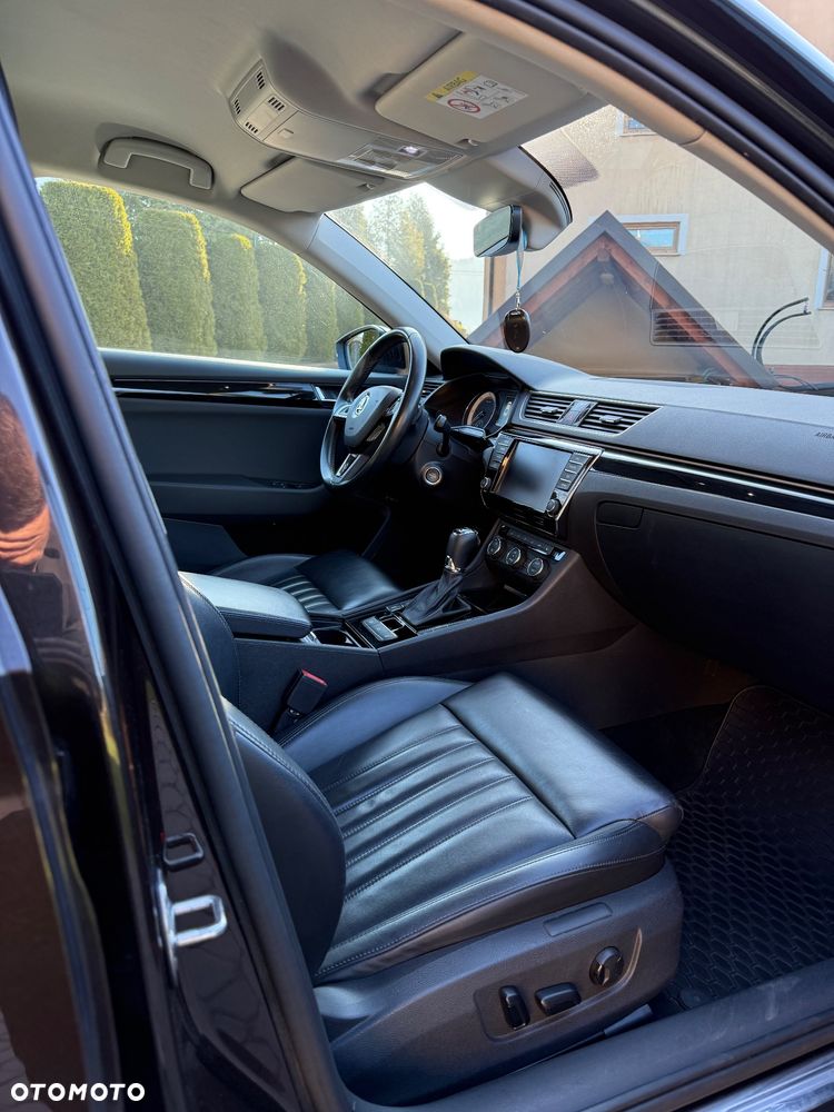 Skoda Superb 2.0 TDI L&K DSG - 19