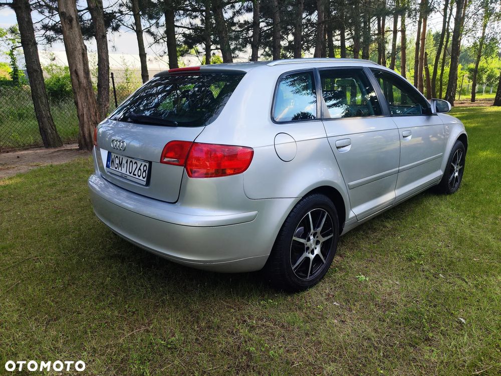 Audi A3 Sportback 1.6 Attraction - 2