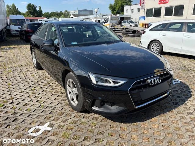 Audi A4 Limousine - 2