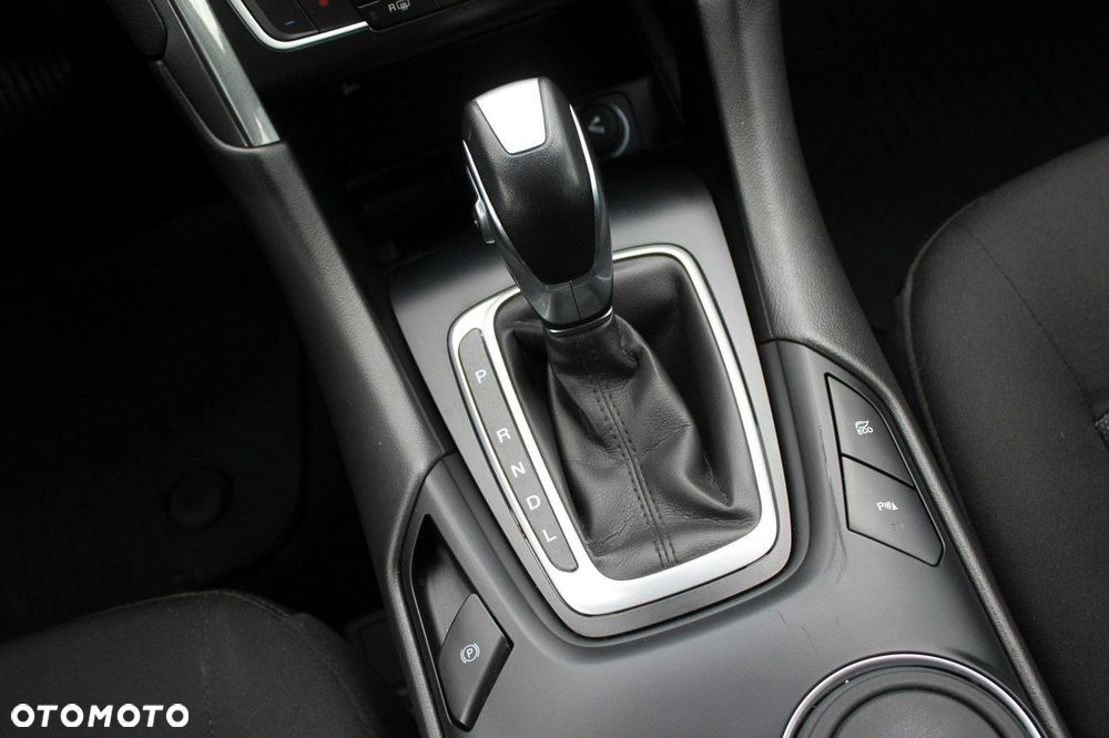 Ford Mondeo SW 2.0 Hybrid Trend - 19