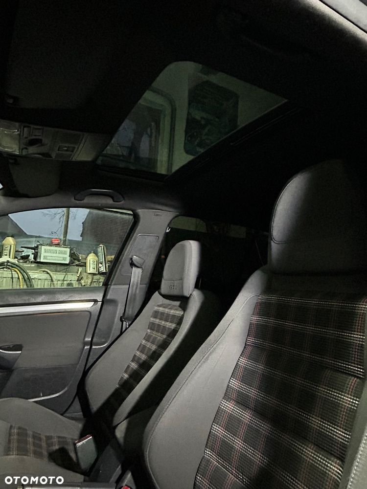 Volkswagen Golf 2.0 GTI - 14