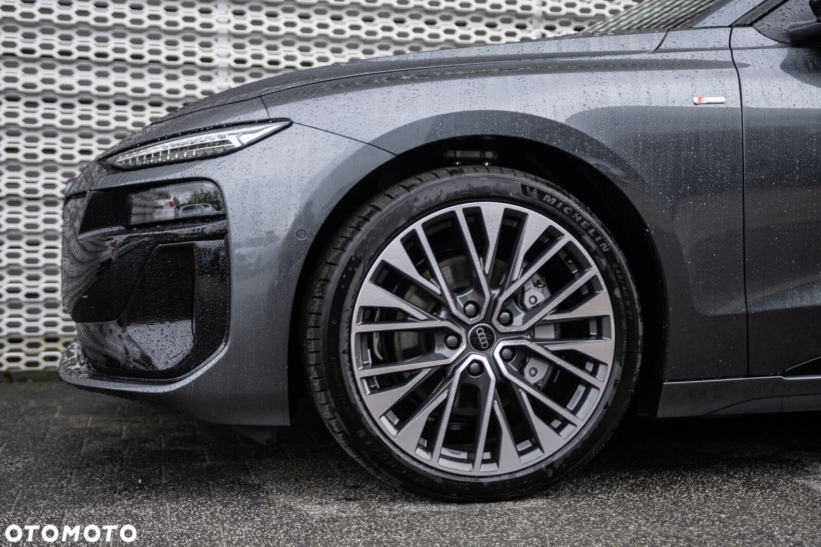 Audi A6 Sportback e-tron - 6
