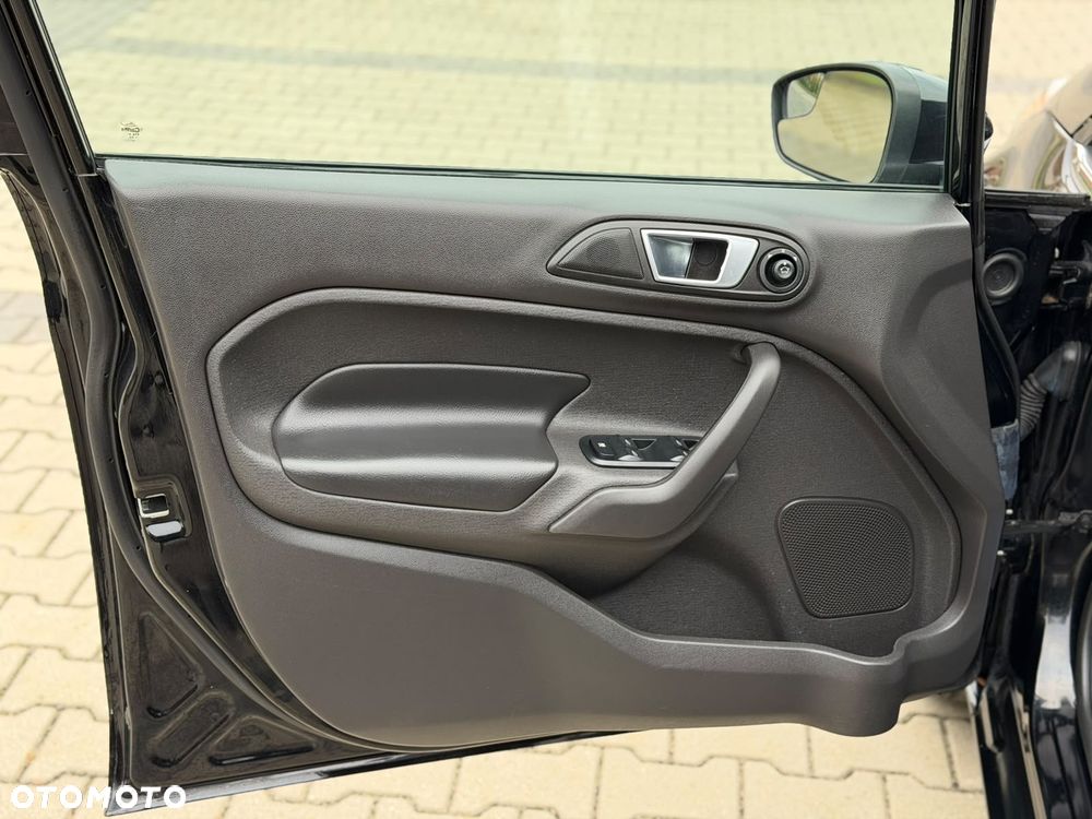 Ford Fiesta - 21