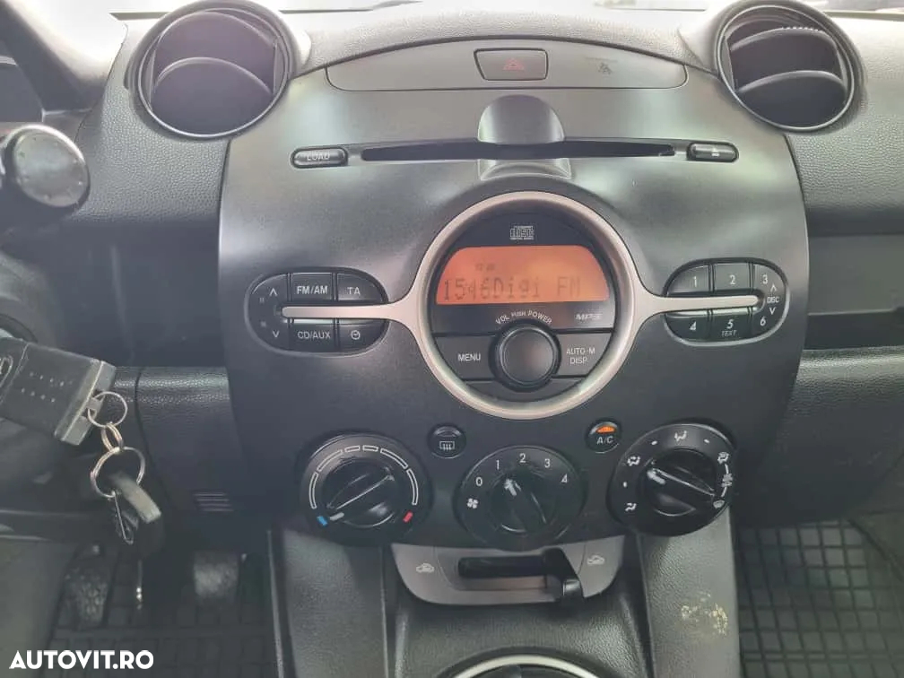 Mazda 2 - 11