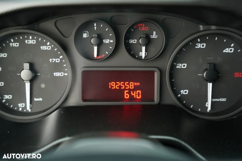 Iveco DAILY 35-160 / BASCULABILĂ - 2,9 M / BENĂ DIN OȚEL / ROȚI SPATE DUBLE / MANUALĂ / IMPORT - 39
